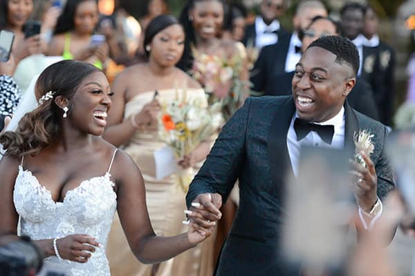 dreamy-wedding-summer-alsos-nymfwn-hydrangeas-roses-white-pink-color_01