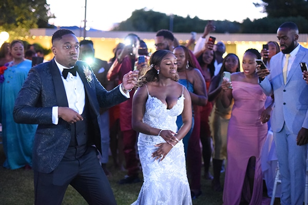 dreamy-wedding-summer-alsos-nymfwn-hydrangeas-roses-white-pink-color_38x