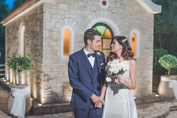 Elegant καλοκαιρινός γάμος στην Αθήνα με ορτανσίες και τριαντάφυλλα στα χρώματα του λευκού και του ροζ │Αλεξάνδρα & Χρήστος