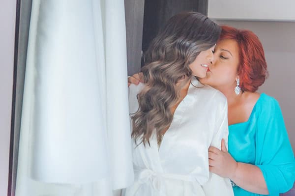 elegant-summer-wedding-hydrangeas-roses-tones-white-pink_10