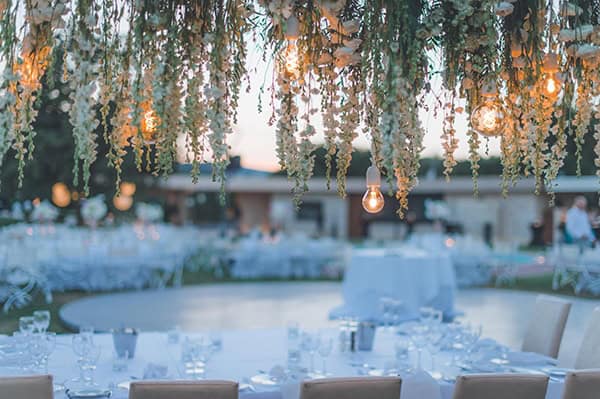 elegant-summer-wedding-hydrangeas-roses-tones-white-pink_42