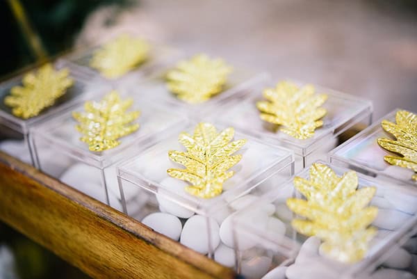 fairytale-styled-photoshoot-wedding-dresses-lush-florals_11x