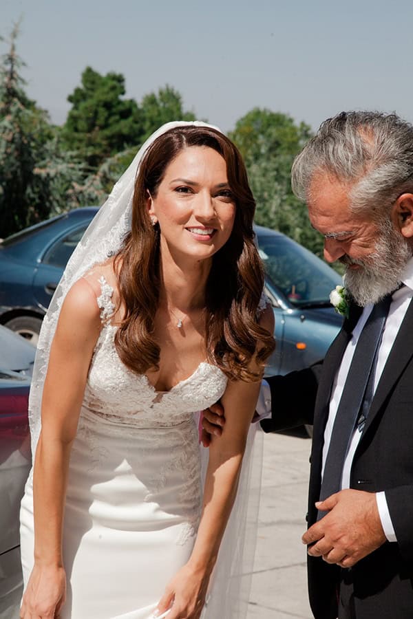 fall-wedding-larisa-baby-breaths-lisianthus_18