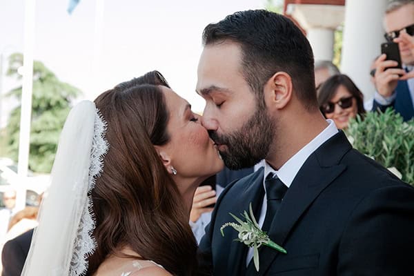 fall-wedding-larisa-baby-breaths-lisianthus_19