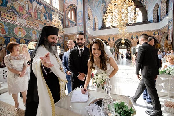 fall-wedding-larisa-baby-breaths-lisianthus_23