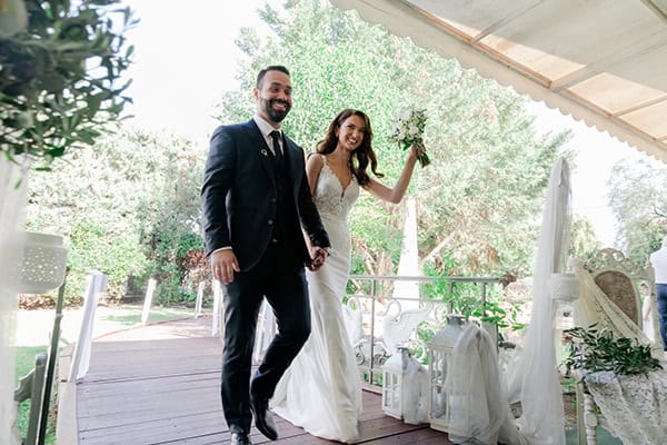 fall-wedding-larisa-baby-breaths-lisianthus_29