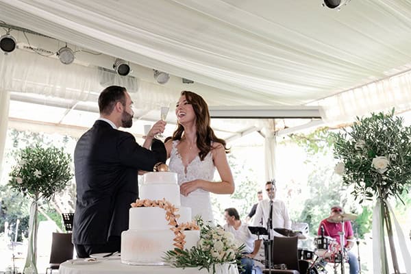 fall-wedding-larisa-baby-breaths-lisianthus_30