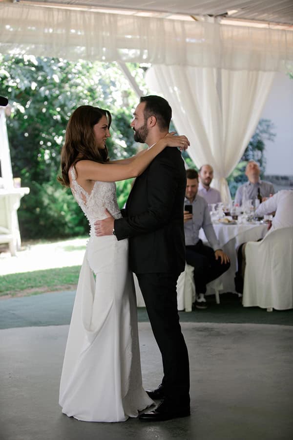 fall-wedding-larisa-baby-breaths-lisianthus_32