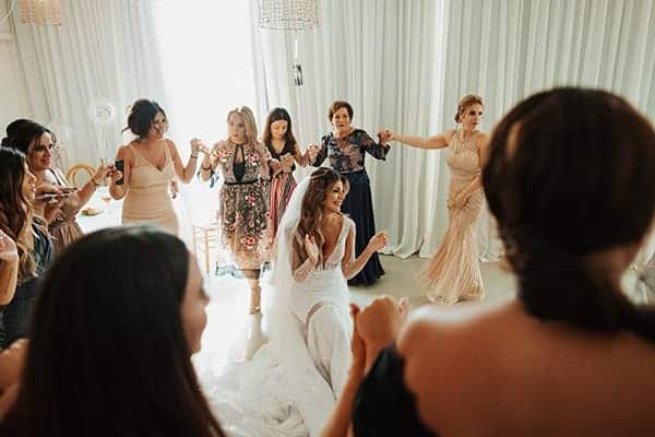 fall-wedding-nicosia-elegant-elements-pastel-tones_07