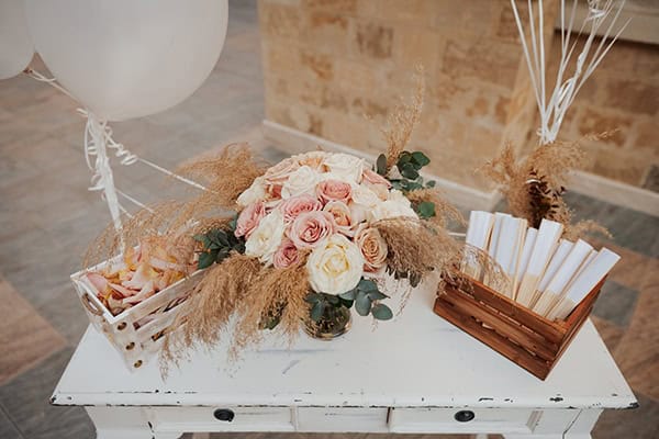 fall-wedding-nicosia-elegant-elements-pastel-tones_14