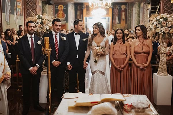 fall-wedding-nicosia-elegant-elements-pastel-tones_23