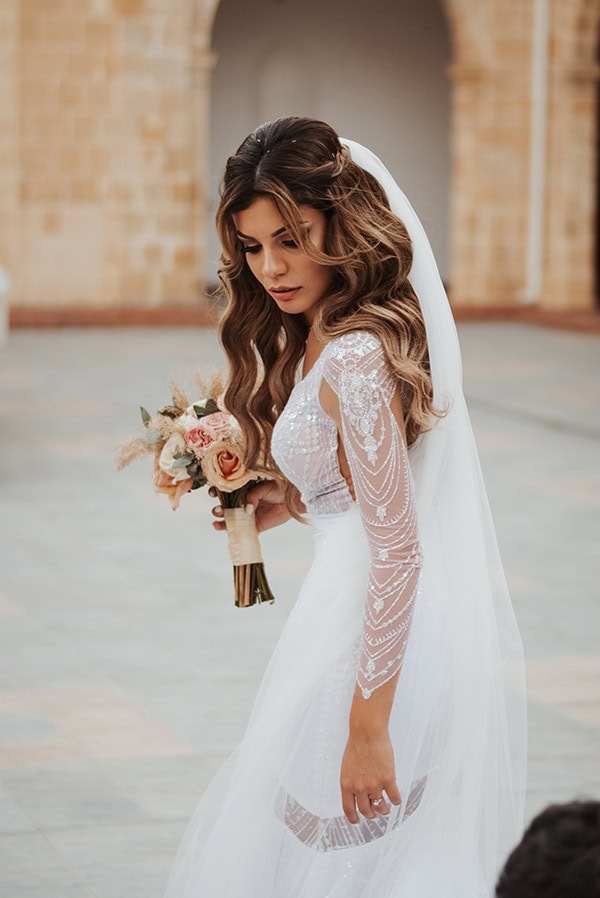 fall-wedding-nicosia-elegant-elements-pastel-tones_27