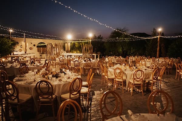 fall-wedding-nicosia-elegant-elements-pastel-tones_30