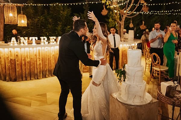 fall-wedding-nicosia-elegant-elements-pastel-tones_34