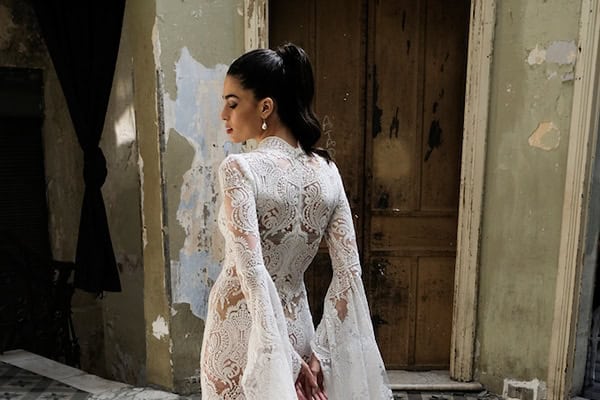 Gorgeous styled shoot με το πιο vintage σκηνικό και λουλούδια σε λευκές αποχρώσεις