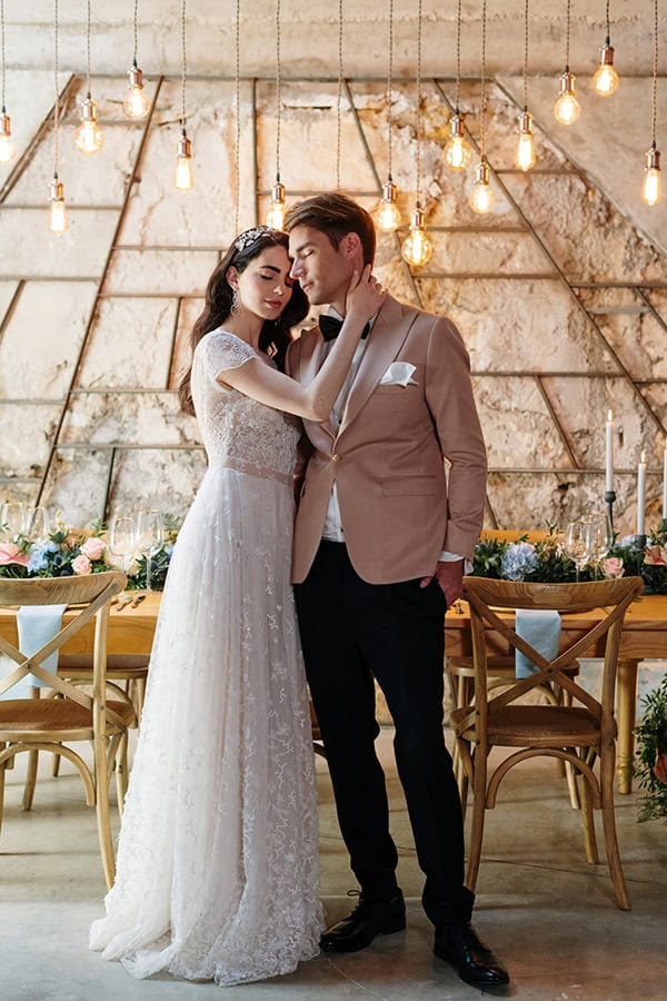 impressive-styled-shoot-romantic-rustic-touches-falirikon-art-and-events_16