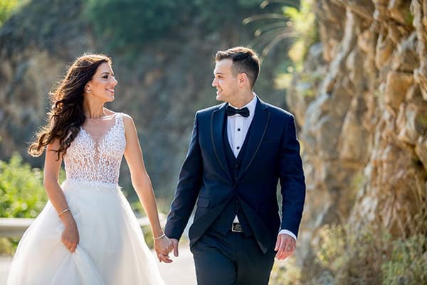 Υπέροχος καλοκαιρινός γάμος στη Θεσσαλονίκη με πανέμορφο ανθοστολισμό από παιώνιες │ Ζωή & Συμεών