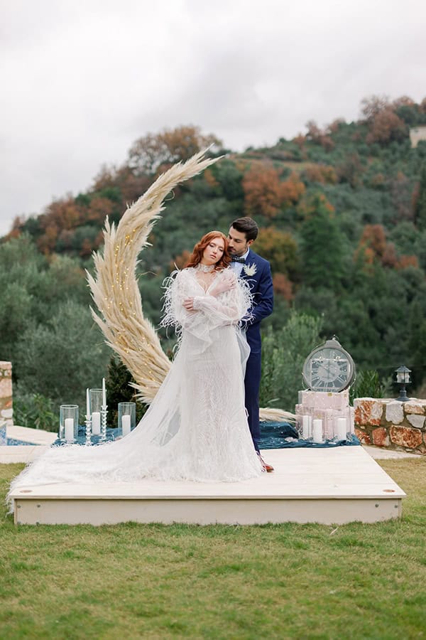 magical-styled-shoot-crete-royal-blue-dusty-pink-hues_01