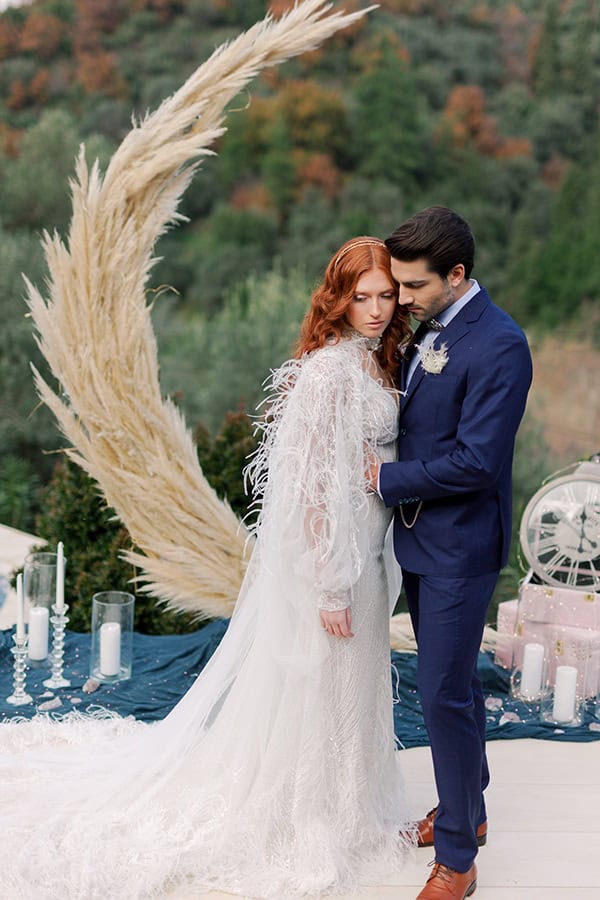 magical-styled-shoot-crete-royal-blue-dusty-pink-hues_01x