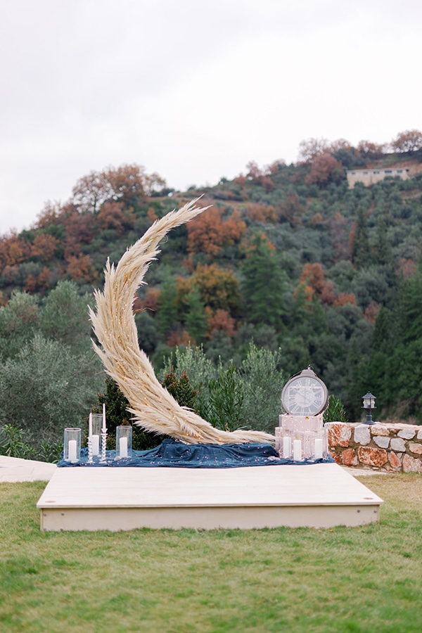 magical-styled-shoot-crete-royal-blue-dusty-pink-hues_06