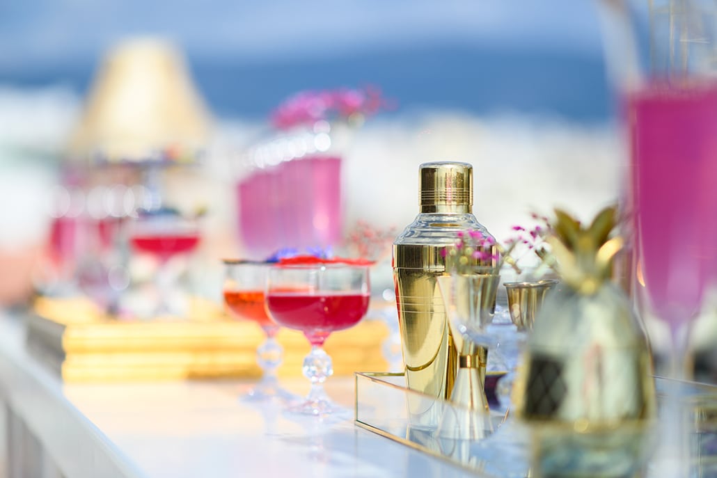 Τα πιο δροσιστικά cocktails και μοναδικές υπηρεσίες bar για το γαμήλιο πάρτι σας