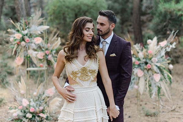 romantic-bohemian-styled-shoot-crete-pampas-grass-lilly_01