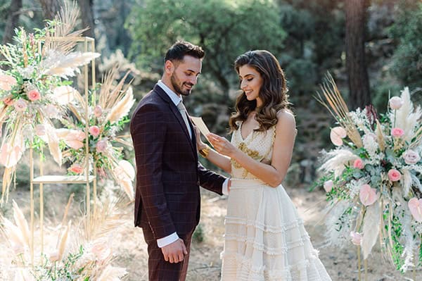 romantic-bohemian-styled-shoot-crete-pampas-grass-lilly_03