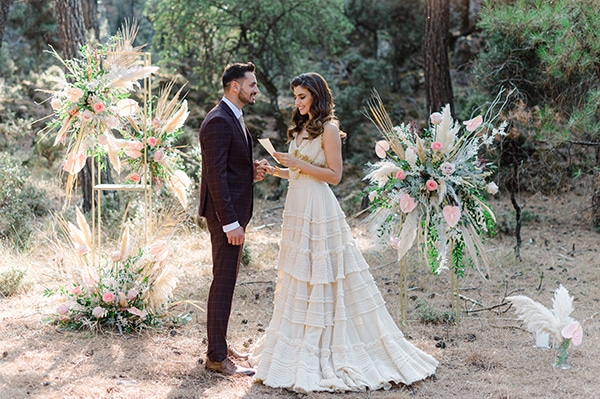 romantic-bohemian-styled-shoot-crete-pampas-grass-lilly_17