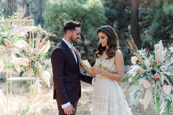 romantic-bohemian-styled-shoot-crete-pampas-grass-lilly_18