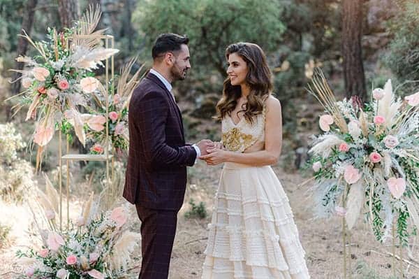 romantic-bohemian-styled-shoot-crete-pampas-grass-lilly_21