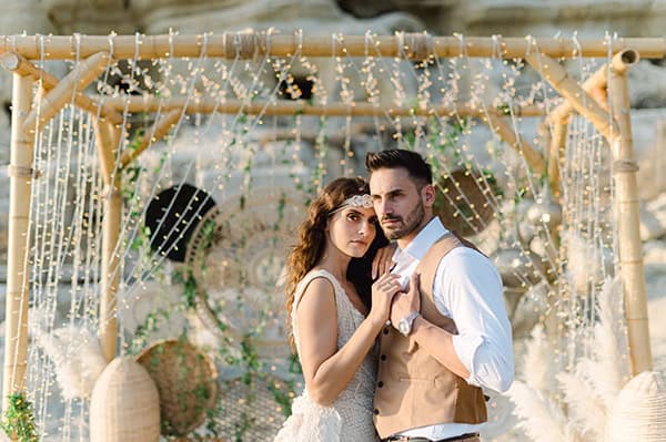 romantic-bohemian-styled-shoot-crete-pampas-grass-lilly_27
