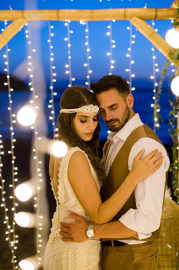 romantic-bohemian-styled-shoot-crete-pampas-grass-lilly_36