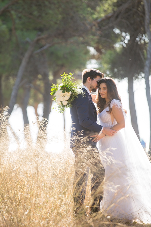 romantic-fall-wedding-athens-white-roses-anemones_03x