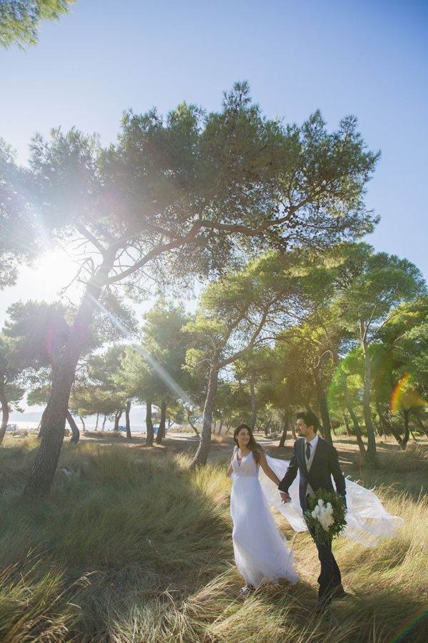 romantic-fall-wedding-athens-white-roses-anemones_05