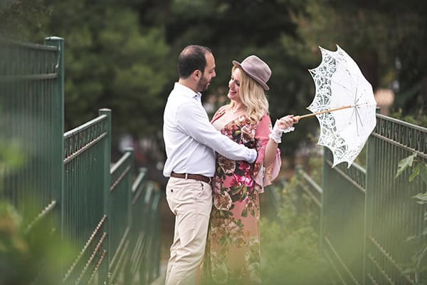 romantic-outdoor--prewedding-shoot_01