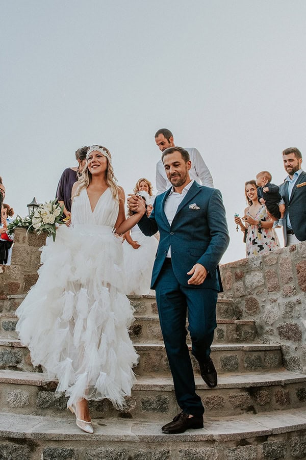 romantic-summer-wedding-aegina-white-roses-eucalyptus_19