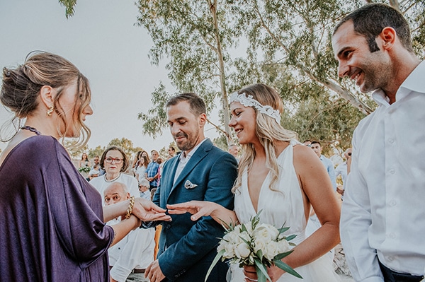 romantic-summer-wedding-aegina-white-roses-eucalyptus_23