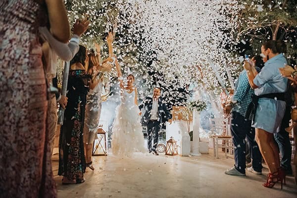 romantic-summer-wedding-aegina-white-roses-eucalyptus_29