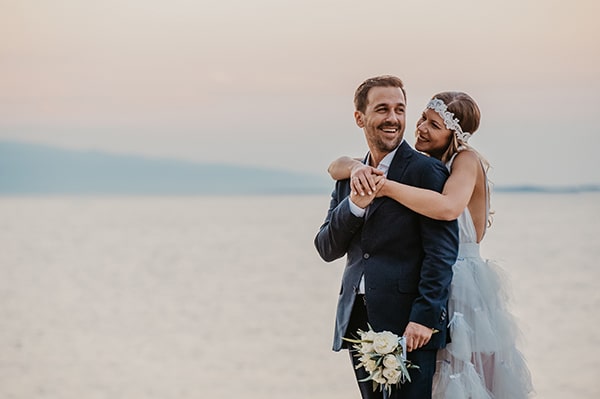 romantic-summer-wedding-aegina-white-roses-eucalyptus_37