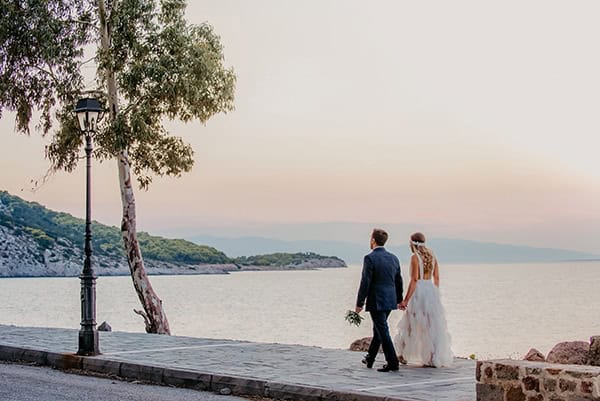 romantic-summer-wedding-aegina-white-roses-eucalyptus_38