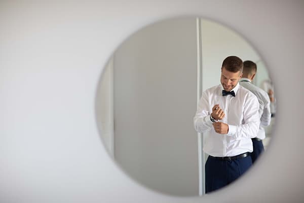 romantic-summer-wedding-corfu-white-roses-light-blue-touches_09