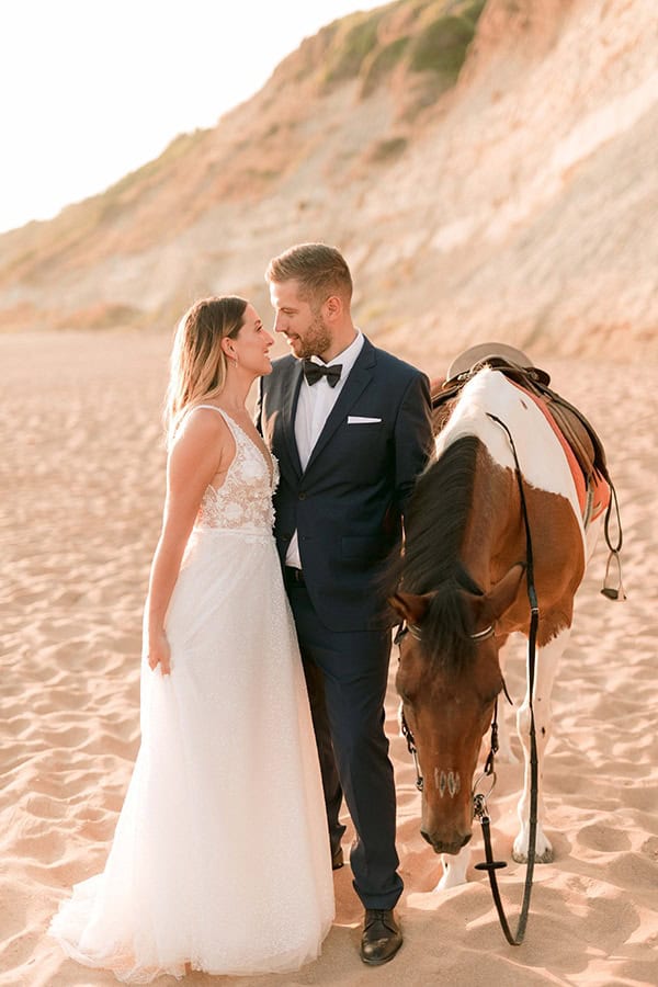 romantic-summer-wedding-corfu-white-roses-light-blue-touches_29