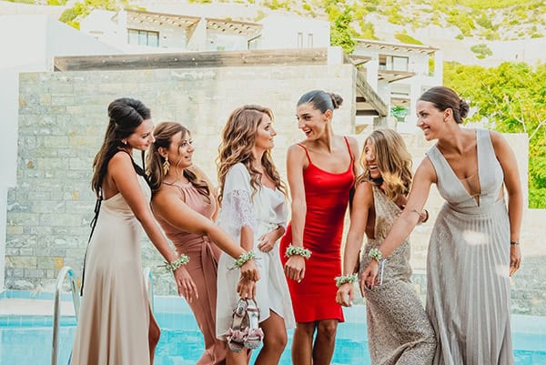 romantic-summer-wedding-lake-iraiou-lycianthus-baby-breath_05