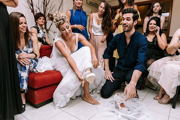 romantic-summer-wedding-peonies-baby-breath-white-tones_04