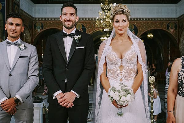 romantic-summer-wedding-peonies-baby-breath-white-tones_20