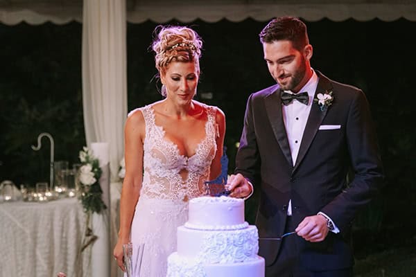 romantic-summer-wedding-peonies-baby-breath-white-tones_24