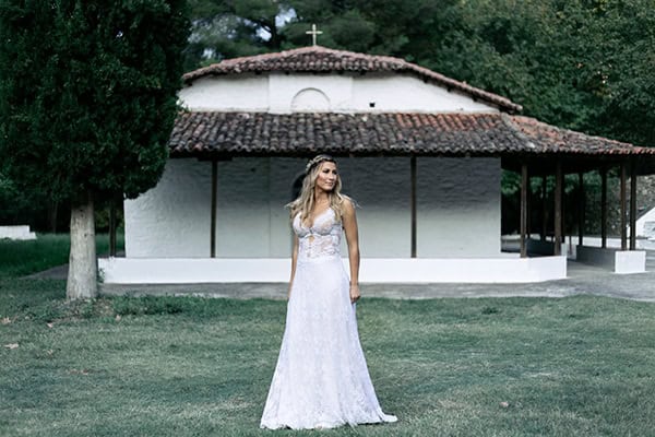 romantic-summer-wedding-peonies-baby-breath-white-tones_29