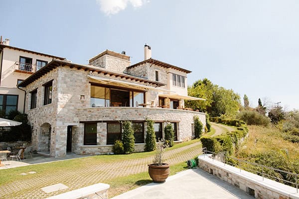 rustic-fall-wedding-pilio-bohemian-moon-vivid-touches_05