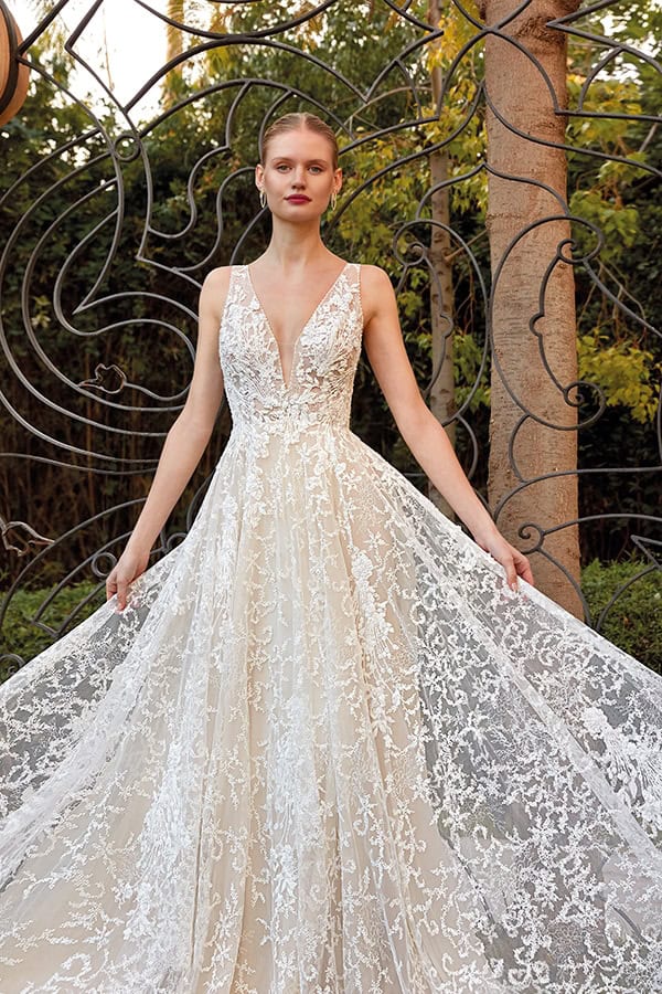 stylish-wedding-dresses-demetrios-that-will-impress-you_09x