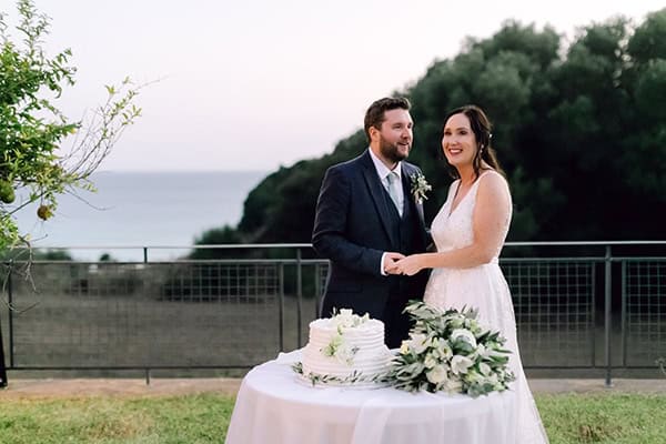 summer-wedding-kefalonia-white-roses-olives_27